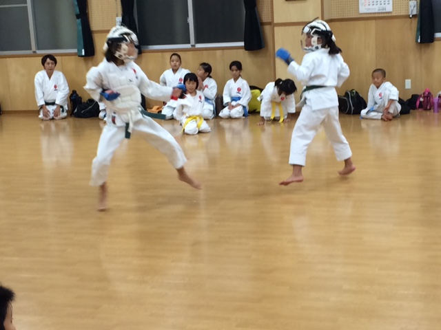 Kinder-Kumite bei Sakumoto Sensei